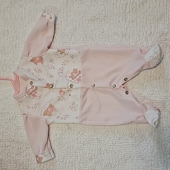 Brand New Very Well Handmade onsie, for size 0-3 months.  In a lovely light pink - Picture 1 of 8